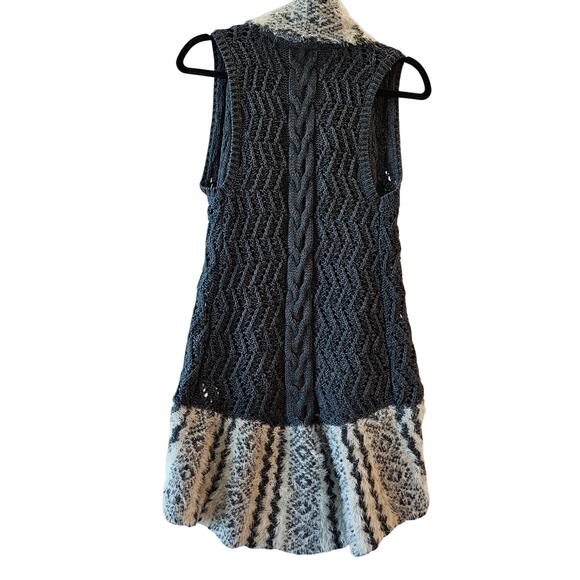 Max Studio Kids Long Cardigan Vest Gray and Cream Crochet Faux Fur Large 14 - Picture 2 of 9